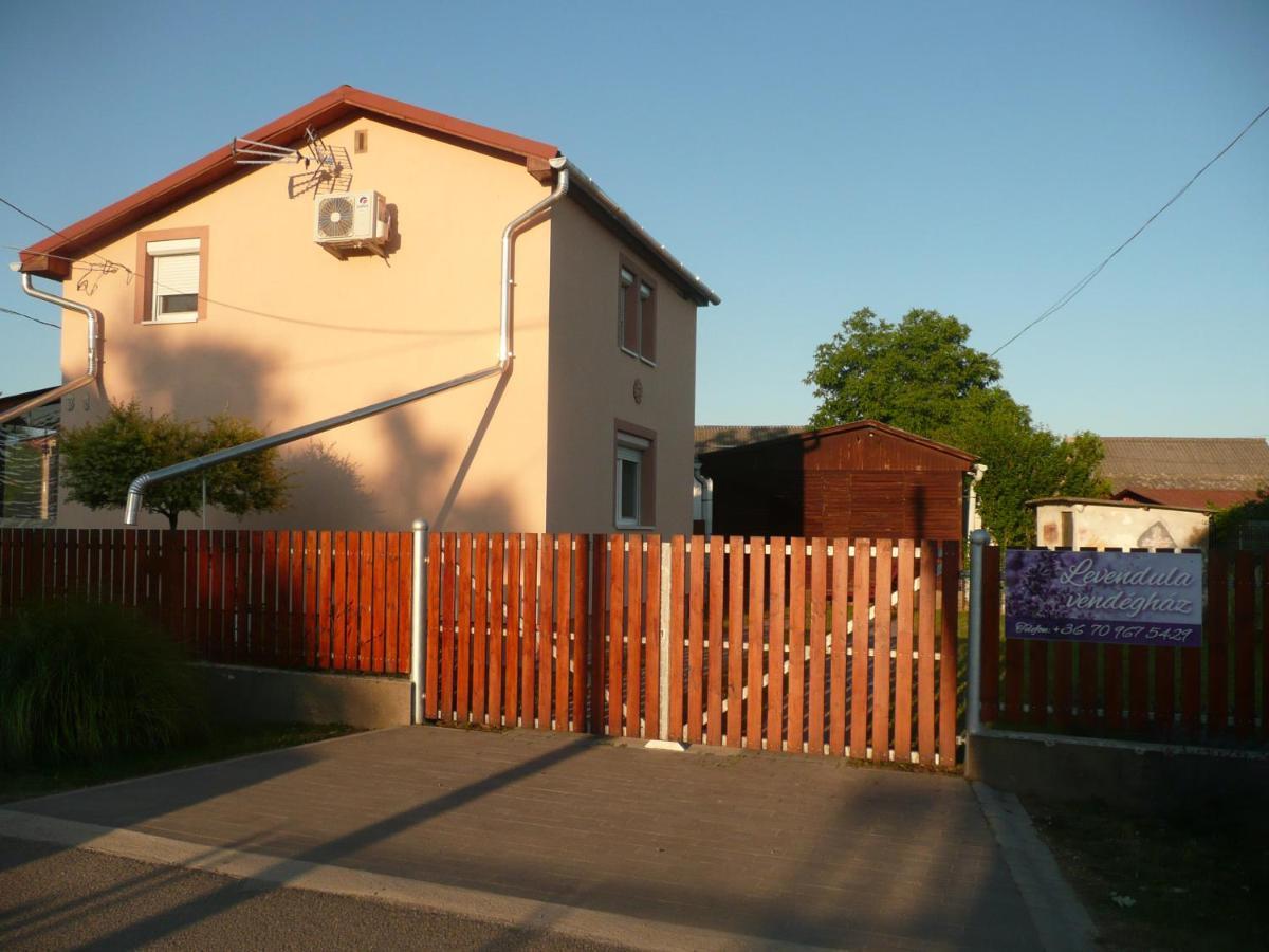 Levendula Vendeghaz Villa Hajdúnánás Екстериор снимка